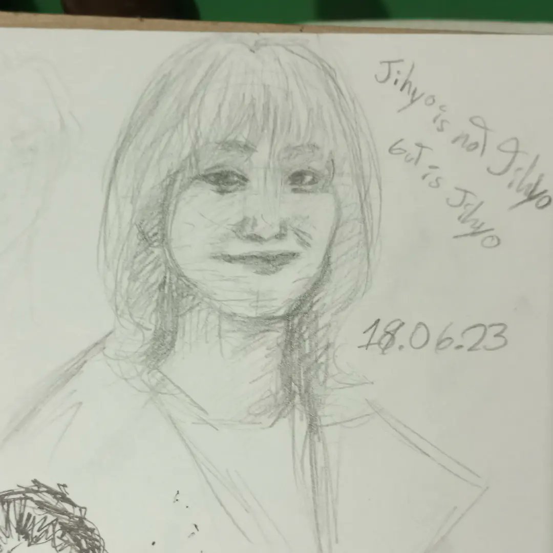SUMADRETIO's tweet photo. Saben quien debuta el 18 de agosto?? Así es, la mejor líder de la industria 😈😈

#TWICE #TwiceFanart #JIHYO #Jihyo #sketch #Sketching #sketches #art #artist #drawing #drawingart #draw #artista https://t.co/LUro2qeILL