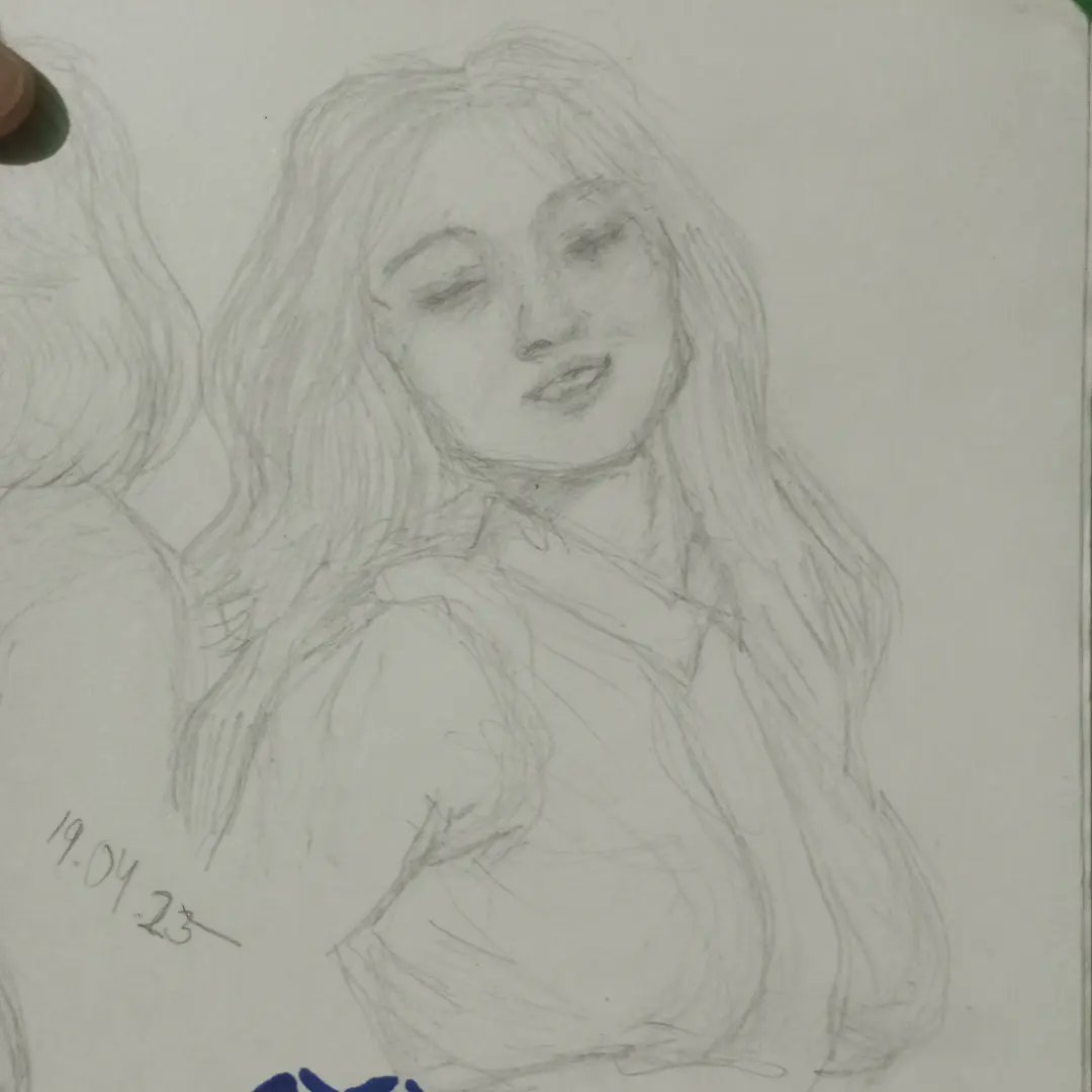 SUMADRETIO's tweet photo. Saben quien debuta el 18 de agosto?? Así es, la mejor líder de la industria 😈😈

#TWICE #TwiceFanart #JIHYO #Jihyo #sketch #Sketching #sketches #art #artist #drawing #drawingart #draw #artista https://t.co/LUro2qeILL