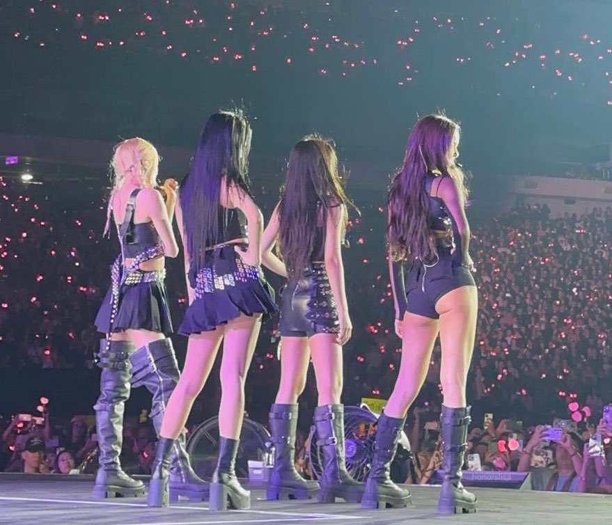 _BLINKL's tweet photo. @BLACKPINK لم يصدر الموسيقى كمجموعة منذ حفلاتهن الموسيقية في الولايات المتحدة لعام 2022 - التي لم تقلل من طلب عروض الظهور" - جرامي/grammys https://t.co/259xyQfOtT