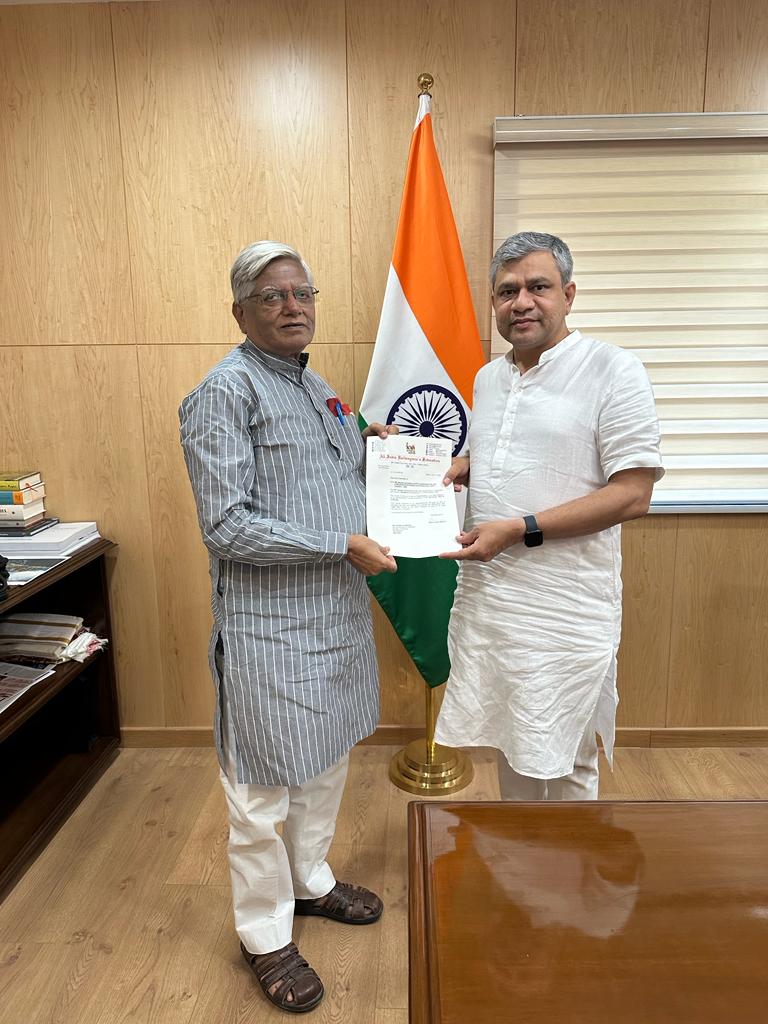 बाबा महाकाल 🕉️आपको  दीघार्यु करे। AIRF  महामंत्री कामरेड शिवगोपाल मिश्रा जी (Boss) को 
स्वतंत्रता दिवस और जन्मदिन की हार्दिक शुभकामनाएं ।🚩
<a href="/ShivaGopalMish1/">Shiva Gopal Mishra</a>
 
<a href="/AshwiniVaishnaw/">Ashwini Vaishnaw</a>
 
<a href="/PMOIndia/">PMO India</a>