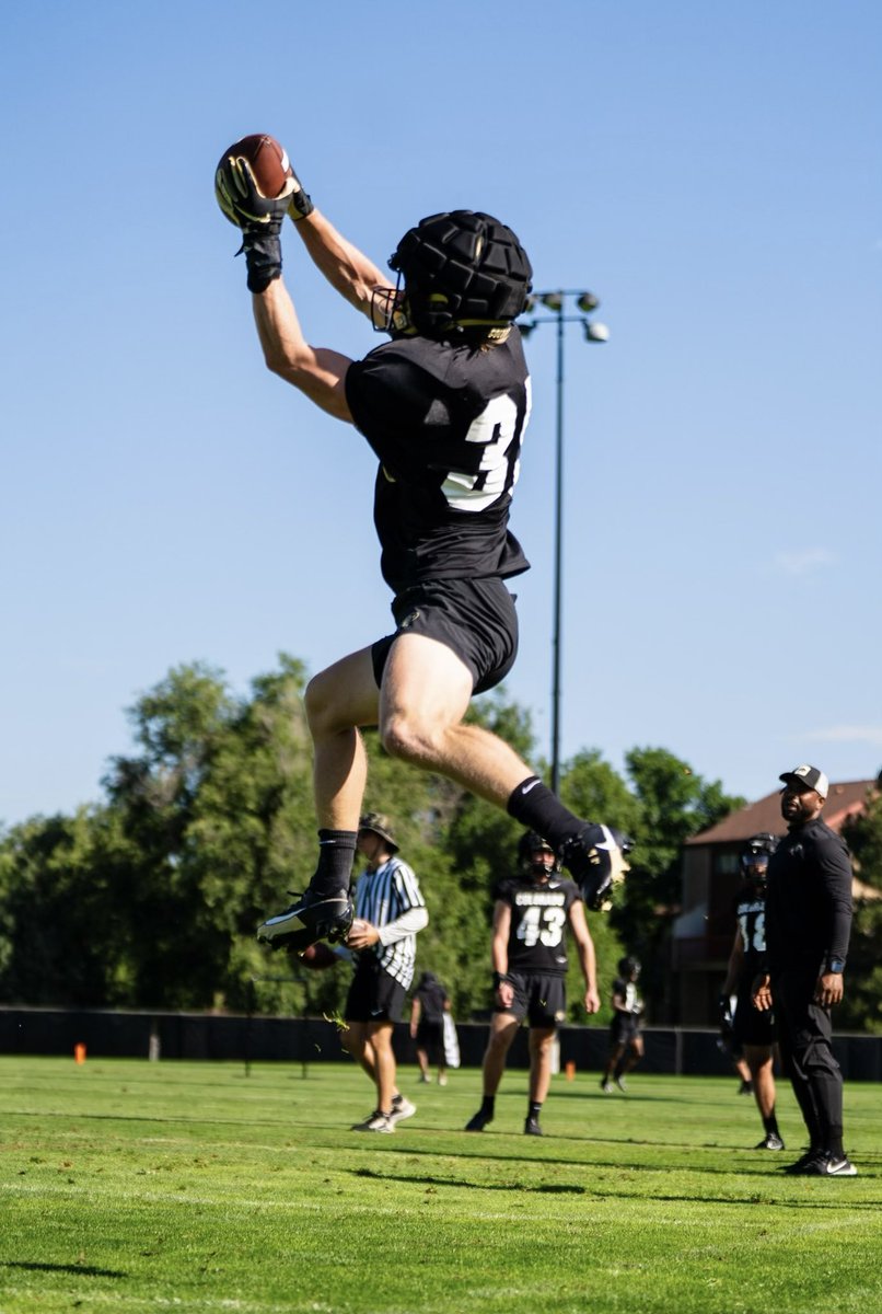A big shoutout to whoever is taking pics of the freshmen new kids during Buffs practice! It’s a stacked team with lots of great players but every mom wants to see their kid every now and then 😊.
Anyone thinking 🤔 what I’m thinking 🧐? <a href="/Miller_B_2/">Brandon Miller</a>