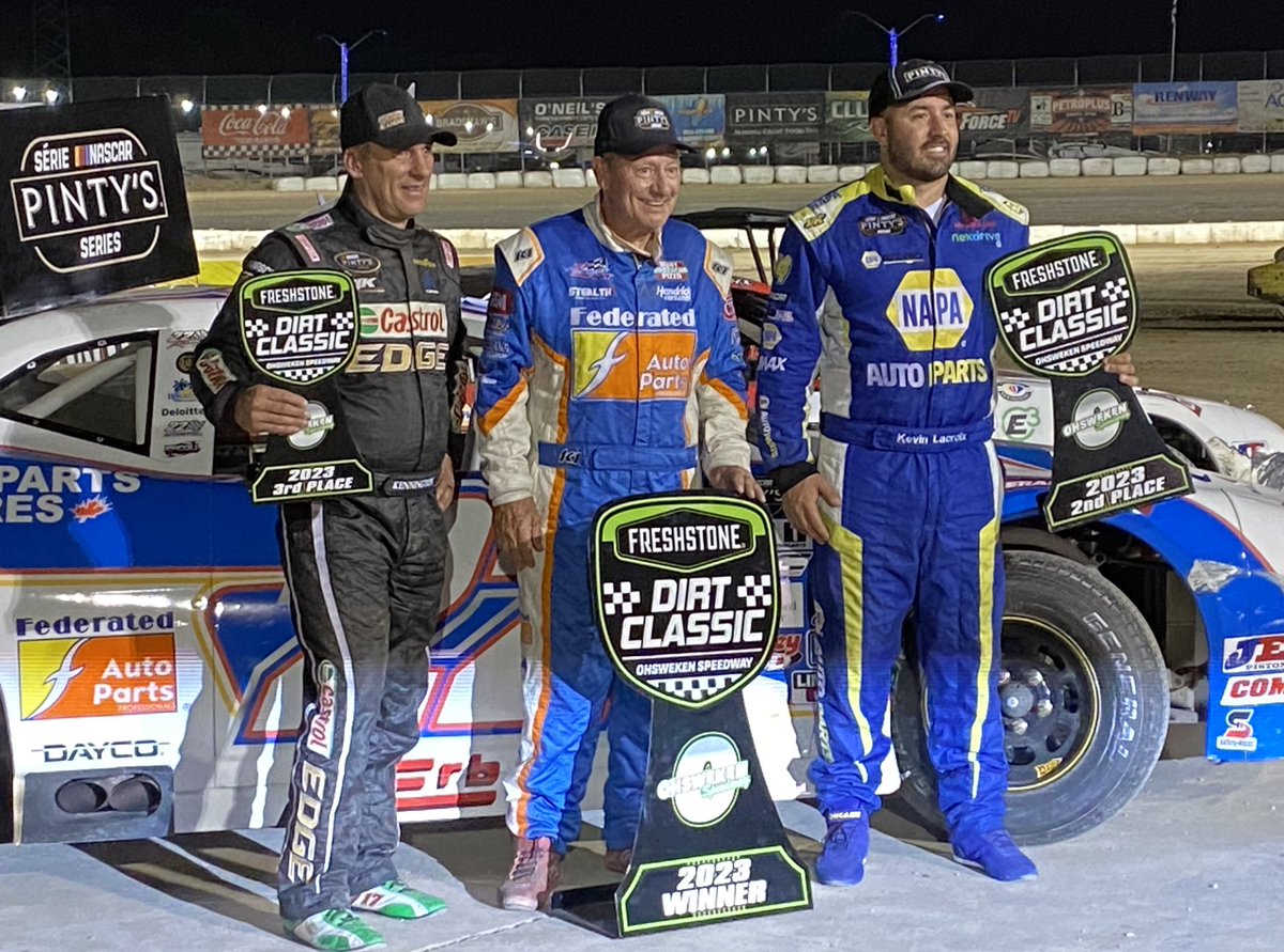 FreshstoneBrand's tweet photo. On the podium for the @NASCARPintys #FreshstoneDirtClassic @OhswekenSpdway… @KenSchrader 1️⃣, @kevinlacroix74 2️⃣, and @DJKRacing 3️⃣. 

#FreshstoneBrands #FoodDoneRight 
#FreshstoneRacing #NASCARPintys 
@NASCARonTSN @FloRacing https://t.co/7WMpUWNRyB