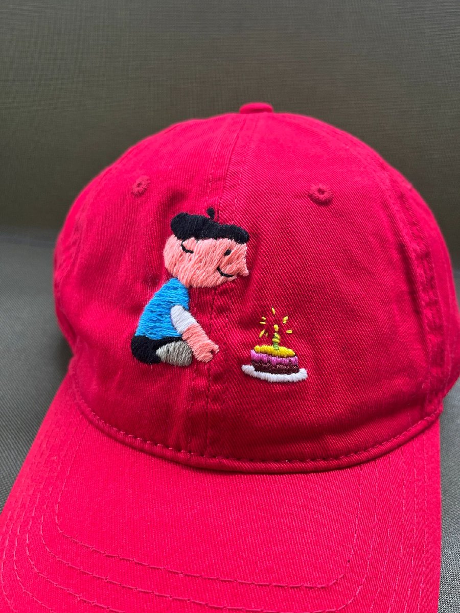 DINHOOgift's tweet image. Happy Birthday Hats and wish you have a wonderful every day.📷
Customised hats, if you like the idea then you can make the left one into your/your friends image.
#idinhoo #customzied #customizedhat #hatlove #hatstyle #customziedgifts #bespokehat #printondemandshop #idinhoohat