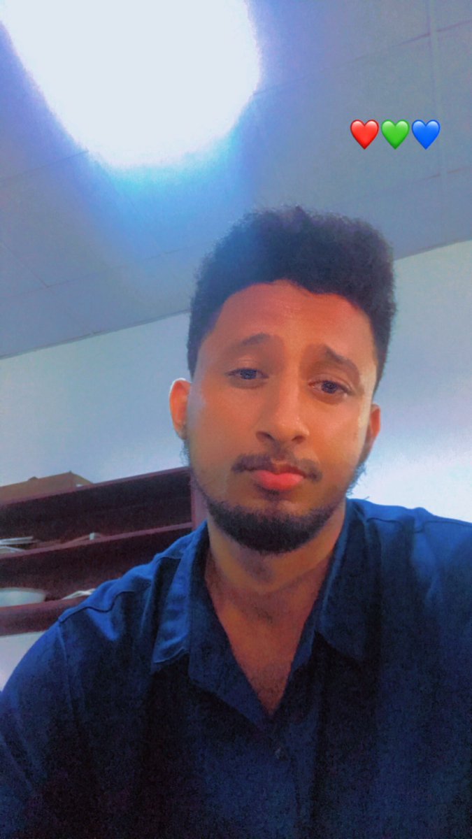 DeenRahman001's tweet photo. 🐝😊 https://t.co/DNfUlukH0h