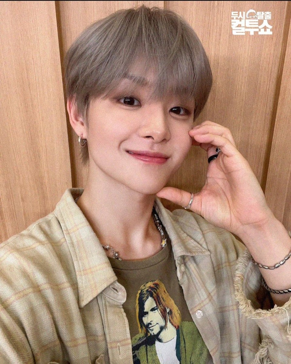 7isforpjh_'s tweet photo. ☆ﾟ⁠.⁠*⁠･⁠｡ﾟHii , I'm seven , I'm looking for interactive #moots/dm buddy !!

– ﾐ She/her
– ﾐ minor , istp , filo
– ﾐ Tueme , Engene , blink , fearnot , Midzy , Dive &amp; more
– ﾐ not that new to #kpoptwt &amp; #stantwt

#lookingformoots #tuefind

rt n like https://t.co/TTYhuRfLMe