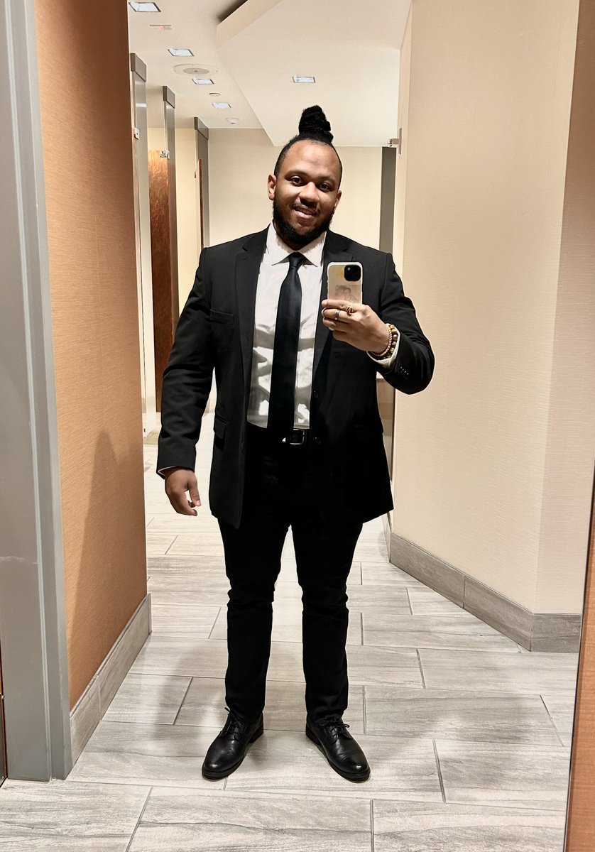 89steelo's tweet image. Dappered up 💯👌🏾

#suitandtie #dapper #corporatelife