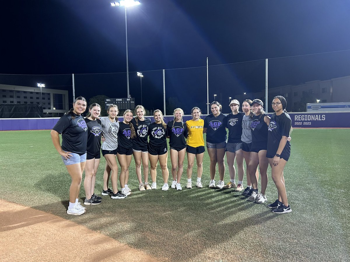 Such a great opportunity tonight for the ACP softball players at the GCU hitting camp! Thank you @gcusoftball for this amazing opportunity!💜🤍