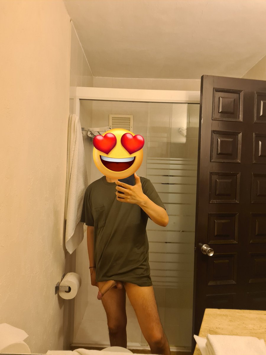 Doni1789's tweet photo. @elgolosowar @IrmaosdotadosE @elgolosowarhot @muymachoscol22 @DONATORSEX1 @menpowerlatin @grindrosario @Hotdaddyman1Hot @activomuycool22 https://t.co/jo3pU0gkJT