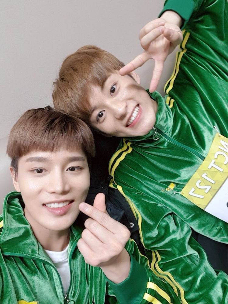 LeeMarkBR tweet picture