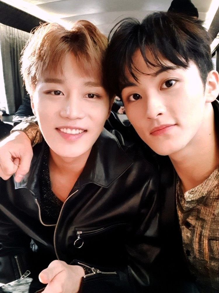 LeeMarkBR tweet picture