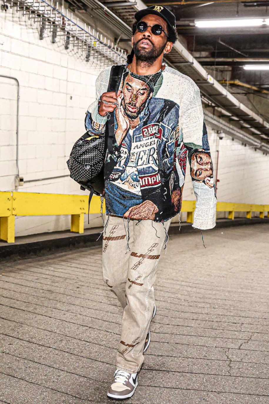 Kyrie sweater hotsell