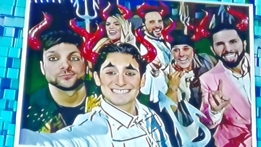 kingslouke's tweet photo. Los amo mucho Team Infierno, me hicieron feliz estos 2 meses  🙌🏼

#LaCasaDeLosFamososMX https://t.co/wAqgg0JTQs