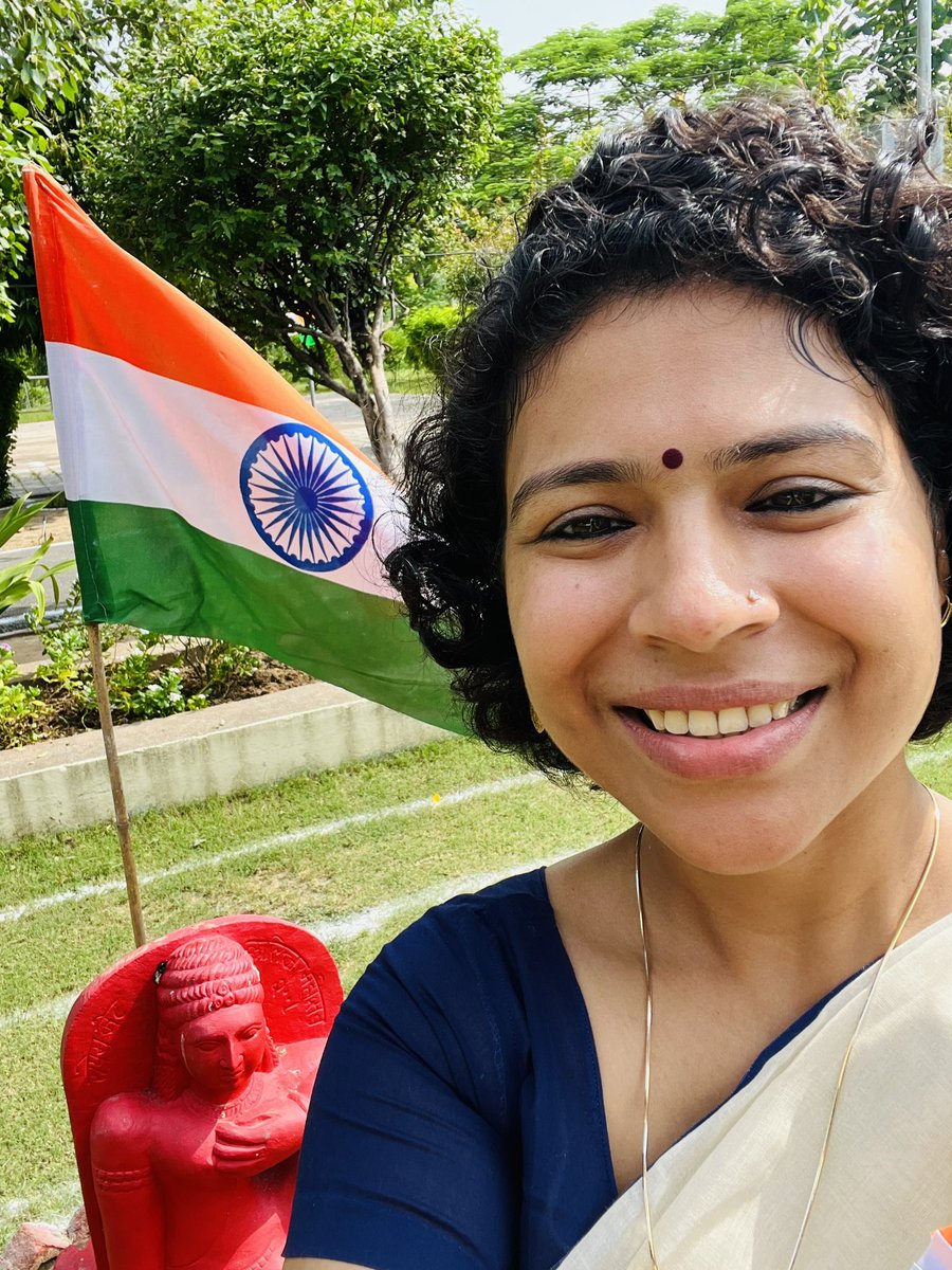 DurgaShaktiIAS's tweet photo. झण्डा ऊँचा रहे हमारा 🇮🇳🇮🇳 विजयी विश्व तिरंगा प्यारा 💐💐
Happy Independence Day! 

You can also upload your selfie on https://t.co/itvhzZaCZS and get your certificate like I did. Jai Hind!! #India #AzadiKaAmritMahotsav #HarGharTiranga #MeriMatiMeraDesh https://t.co/oH2cR3Q0ke