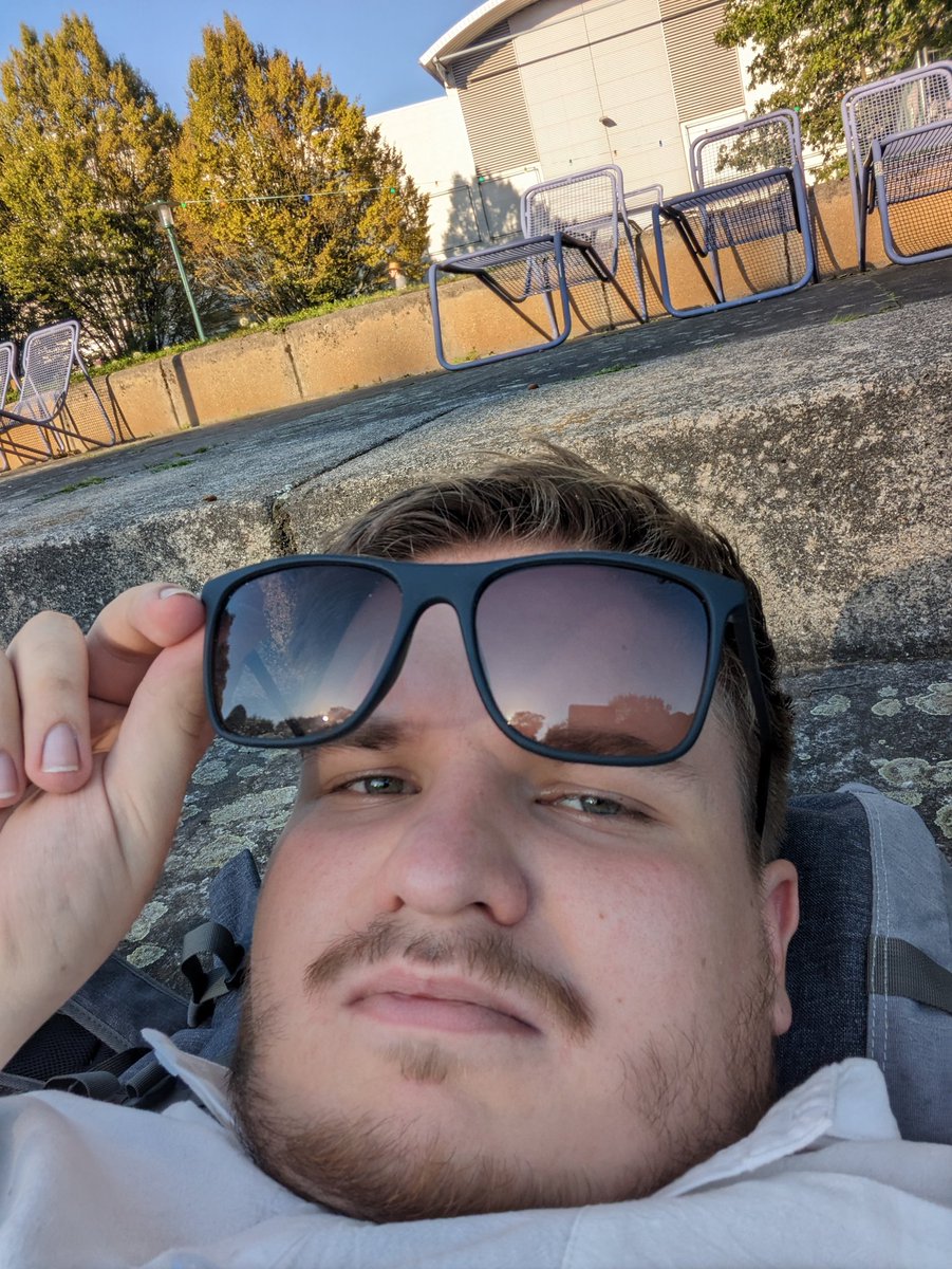 MaxHeiseLP's tweet photo. Als die Zelte aufgebaut waren ging es schon zu den ersten Vorträgen von @derUnterstrich und @Horrorcirdan.
Dann wurde das Gelände angeschaut und am malerischen Teich entspannt. https://t.co/l4YwtpnSAh