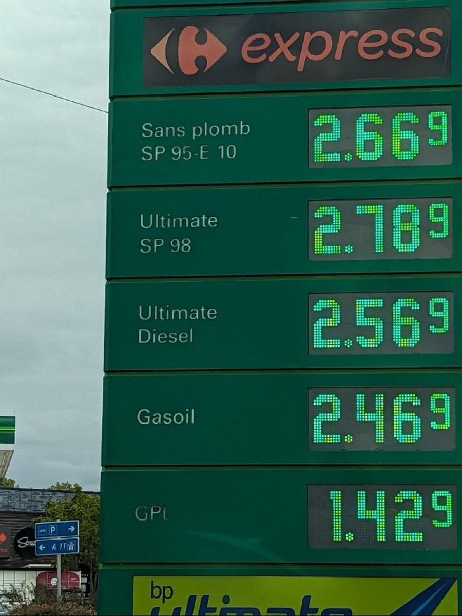 ⛽️🇫🇷 FLASH - Le prix des carburants monte en flèche depuis le début du mois en France. Certaines stations affichent des tarifs s’approchant de 2,80€ le litre. (via @AnonymeCitoyen)
