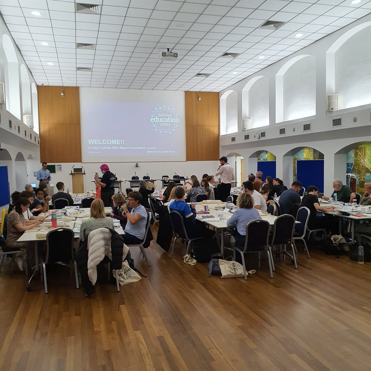 NEUEastMidlands's tweet image. More than 40 reps on our national foundation course this week at NEU HQ. East Midlands reps alongside colleagues from across the country.
@NEUTraining #WorkplaceReps