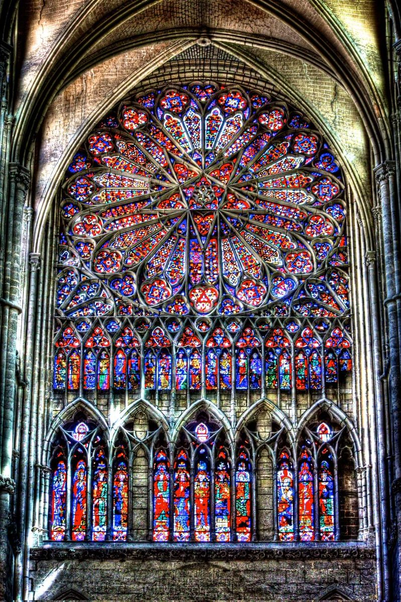 Superbes vitraux de la #Cathédrale de Reims.
#Assomption 
#15Août