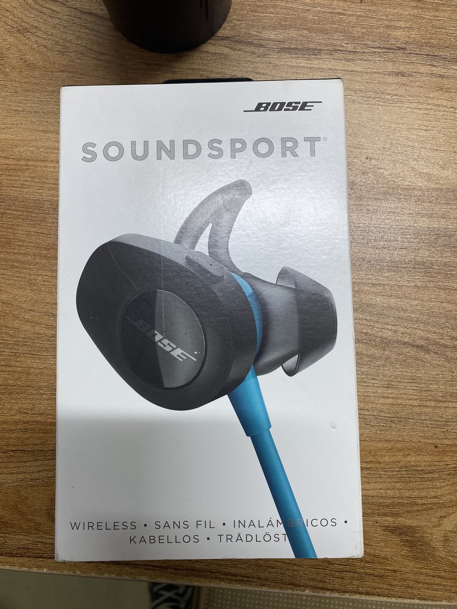 Bose soundsport Wirless earphones 

Kshs 14,000