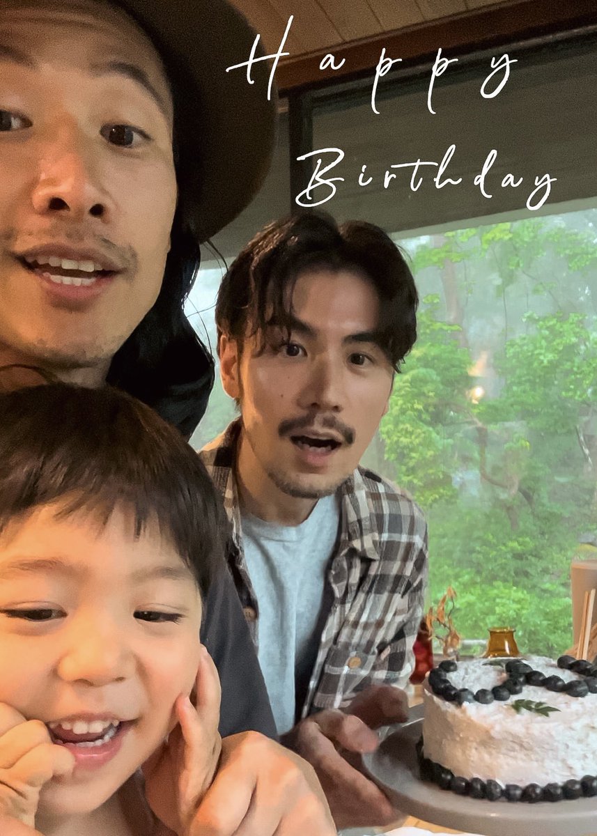 kojiandshiba's tweet photo. Happy Birthday Isshin !💕

元気に、笑顔で、無邪気に
3才おめでとう！そしてありがとう！👶🏻🙌🏻

https://t.co/X2FHvo4sPK

#husbands #dads #3歳 #山あり谷あり#いつも温かいメッセージありがとうございます☺️ https://t.co/y7Hl1PPFCZ