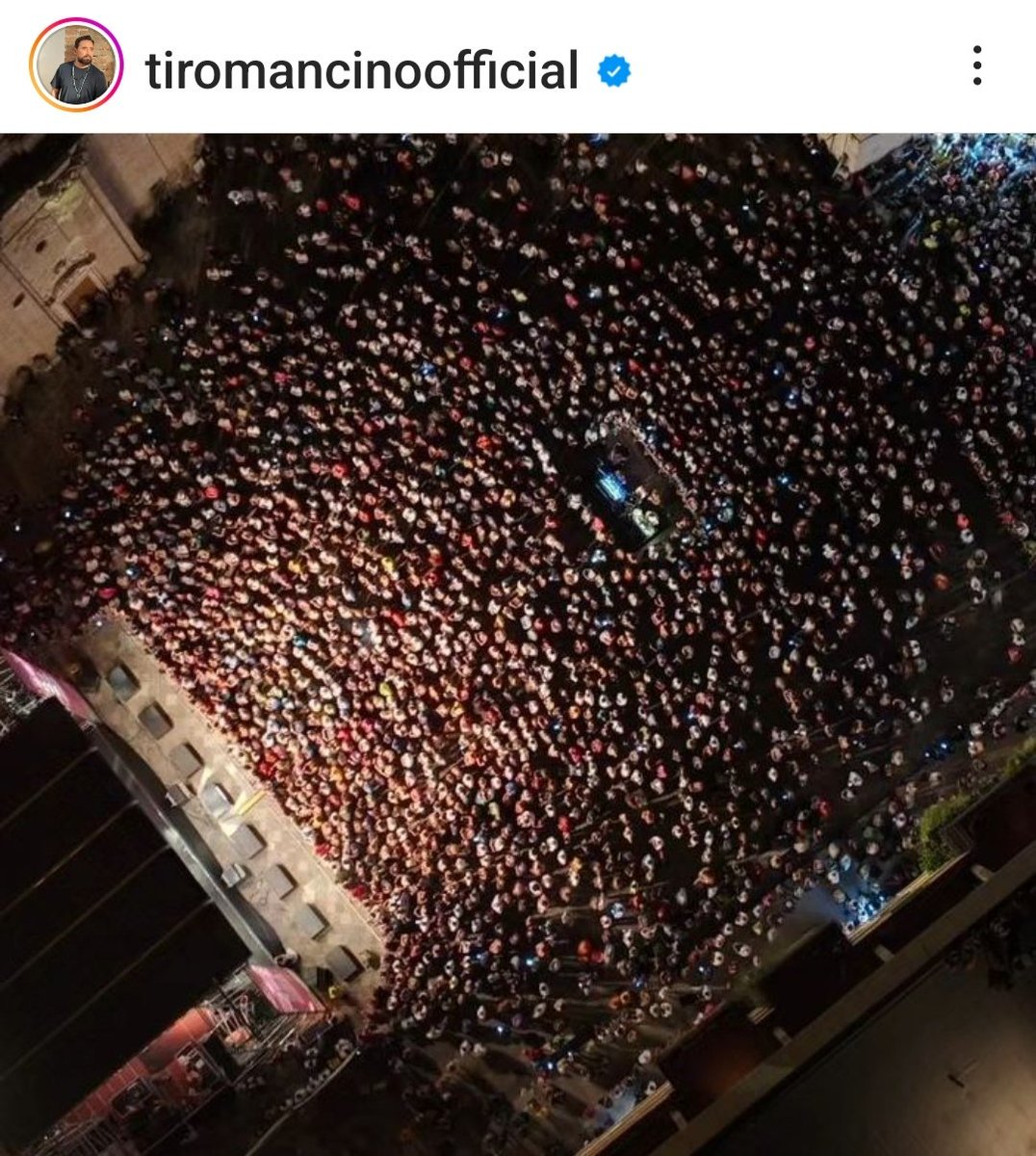 Tiromancina's tweet photo. #BuonFerragosto così
Un Summer tour che è un grandissimo successo! Una marea di gente in ogni tappa,unita dalle meravigliose note dei Tiromancino ❤️ Ieri a Francavilla #visiama
@Tiromancino #ig e #Facebook
#tiromancino #enula #summertour https://t.co/IRapC5eEnm
