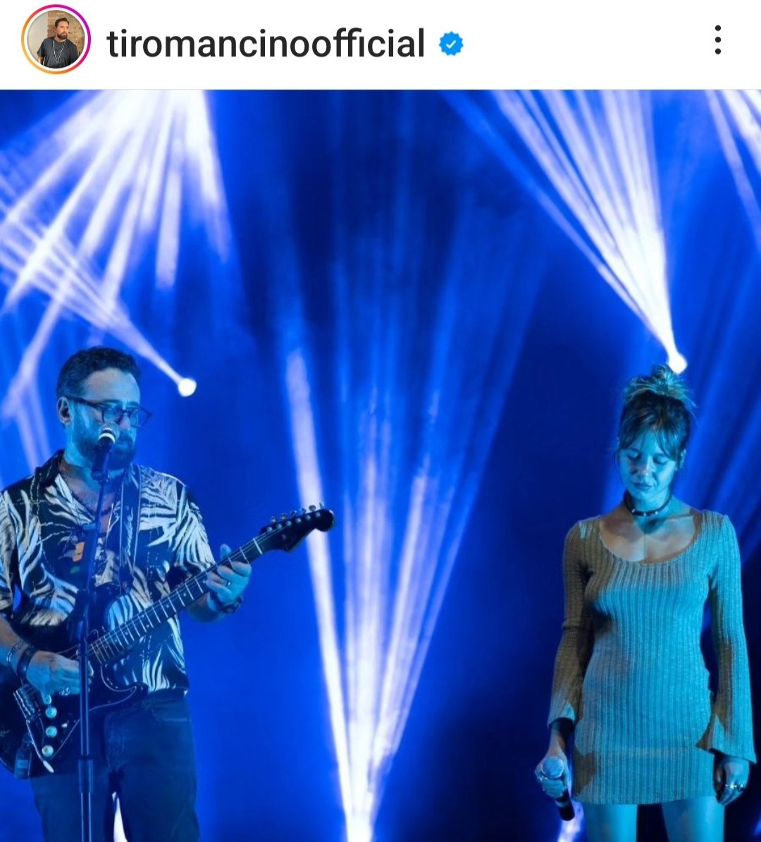 Tiromancina's tweet photo. #BuonFerragosto così
Un Summer tour che è un grandissimo successo! Una marea di gente in ogni tappa,unita dalle meravigliose note dei Tiromancino ❤️ Ieri a Francavilla #visiama
@Tiromancino #ig e #Facebook
#tiromancino #enula #summertour https://t.co/IRapC5eEnm