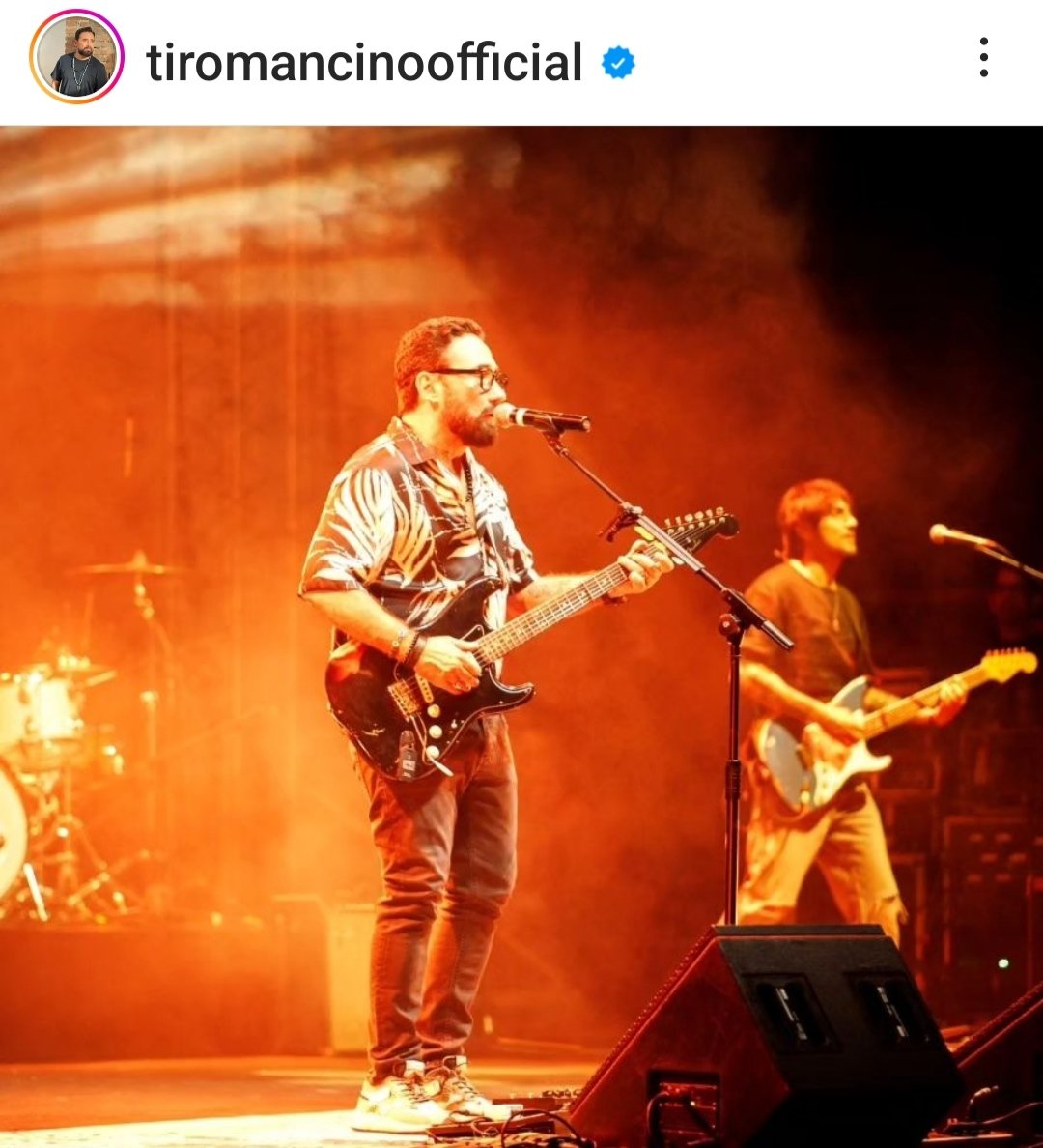 Tiromancina's tweet photo. #BuonFerragosto così
Un Summer tour che è un grandissimo successo! Una marea di gente in ogni tappa,unita dalle meravigliose note dei Tiromancino ❤️ Ieri a Francavilla #visiama
@Tiromancino #ig e #Facebook
#tiromancino #enula #summertour https://t.co/IRapC5eEnm