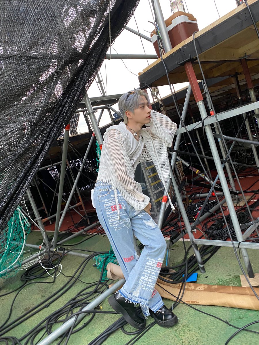 official_ONEUS's tweet image. [#시온]
더운 여름은 싫지만 축제는 재밌어😝
어떤 계절이 찾아와도 우리 시온한 추억 가득 만들자~ 오늘도 너무 많이 사랑해 우리 달님들🌏💜🌙