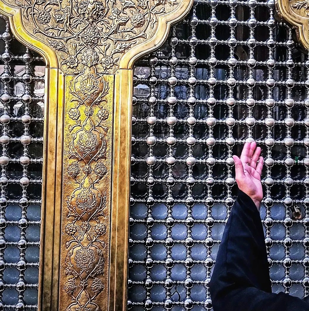 ImamRezaUR's tweet photo. امام سجّاد عليه السلام فرماتے ہیں:

ہماری پھوپی زینب سلام اللہ علیہا نے تمام مصیبتوں اور شام کے راستہ میں جو رنج و غم آپ پر نازل ہوئے ان سب کے باوجود، آپ کی نماز شب کبھی قضا نہیں ہوئی۔

امالى صدوق، ص 441 https://t.co/9qnDQEYryk