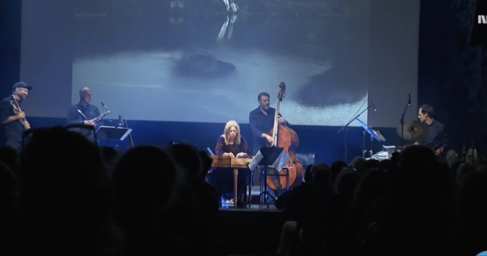 Tusen takk til alle som kom på Wind And Sun i går på Munch! 
Tusen takk til Oslo Jazzfestival og alle som sørget for et flott arrangement, lyd, bilder, lysdesign,cd salg, musisering og ikke minst takk til dere nydelige publikummere ! Jeg er så glad ! Vi ses !