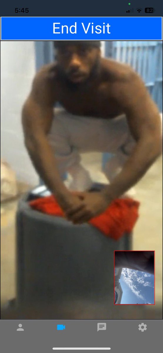 Kahree003's tweet photo. Even When You Innocent 🗣️
This The Risk You Run 🏃🏿‍♂️ 
As A Black Male From Poverty!
#FreeDatInnocentMan🔐 
#FEDBABY🔒 SORRY 😞 FOR WHO
 I LET DOWN , I’LL BE BACK STRONGER! #RestYung💔💉💯 #FREEOCK🤲🏾 #KAHREE003🤞🏿 https://t.co/SA262wa7oj