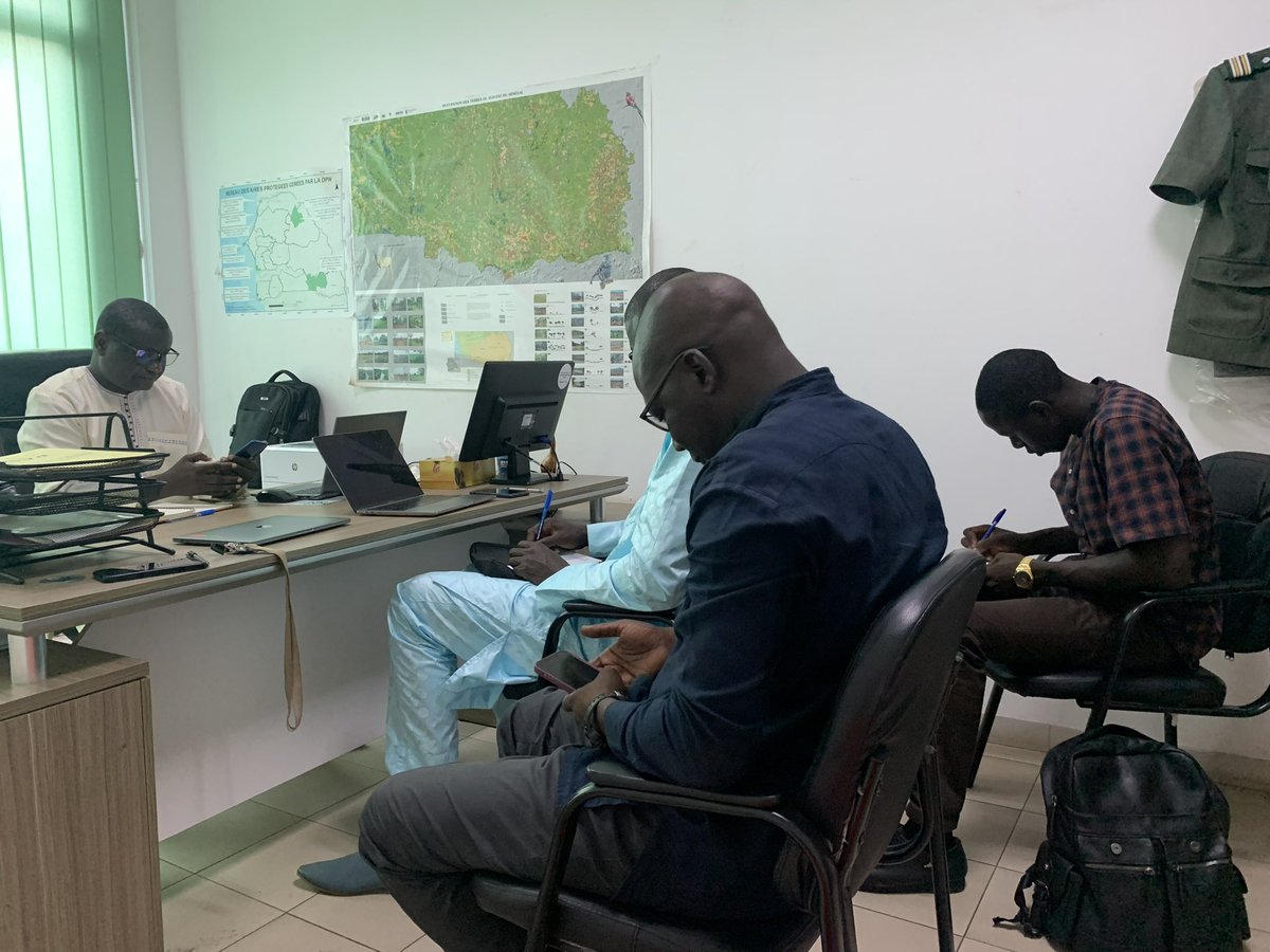 We kicked off this week with a productive Meeting with Colonel Youm of the Direction of National Parks (DNP), and our team focused on socio-ecological systems led by Dr. Ibrahima DIA—fascinating exchanges and prospects for collaboration, mainly with the eco-guard network.