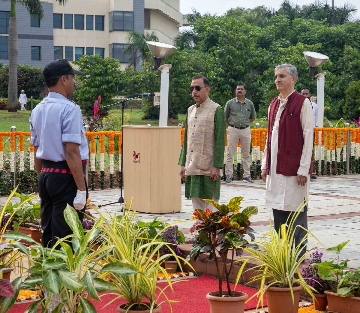 #IndependeceDay2023 celebrations by the #IISERPune community with flag hoisting in the presence of Director Prof. Sunil Bhagwat and Guest of Honour Prof. Sunil Mukhi