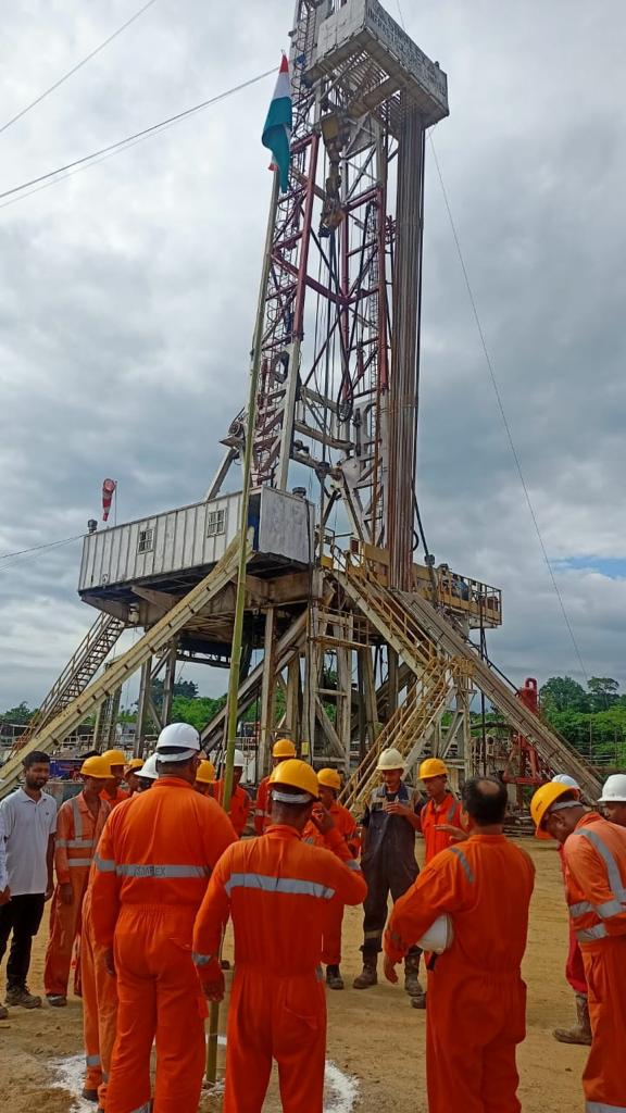 OilIndiaLimited's tweet photo. #OIL’s journey parallels that of our #nation – a journey marked by #resilience, #determination, and #progress. As a key player in the #energy sector, OIL stands committed to #fueling #India's #growth and #prosperity. https://t.co/8XsFzZxLhp