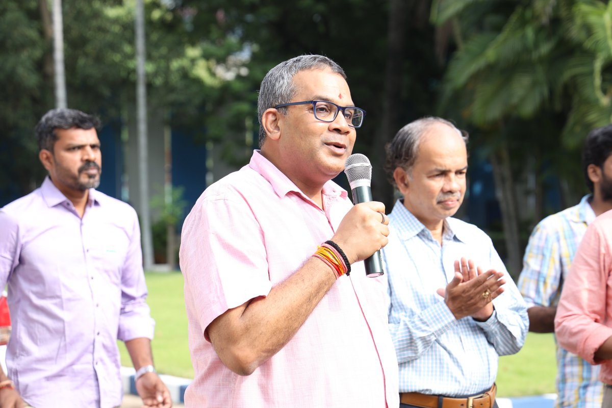 CIPETHO's tweet photo. Prof. (Dr.) Shishir Shinha, Director General – CIPET hoisted the National Flag on 77th Independence Day at CIPET Head Office, Chennai.
#77thIndependenceDay #CIPET https://t.co/BdWn6QszeW