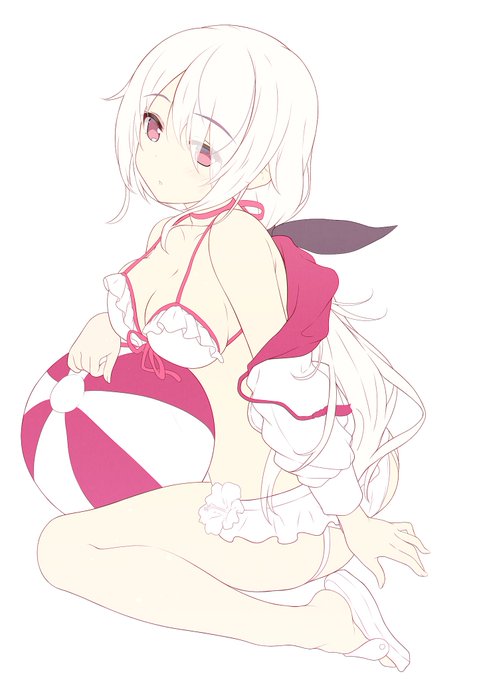 新作カラーラフ
ボールがひと...みっつ!お乳乗せて休憩中 