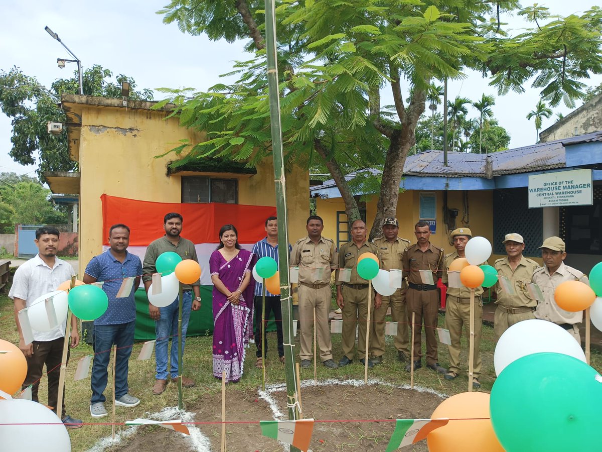 CwcGuwahati's tweet image. Celebrating India&apos;s Strength, Diversity and Unity at CW Jorhat-1, Assam  #IndependenceDay2023 🇮🇳  @cwc_warehouse @fooddeptgoi @fooddeptgoi @MOFPI_GOI @PiyushGoyal @PiyushGoyalOffc
