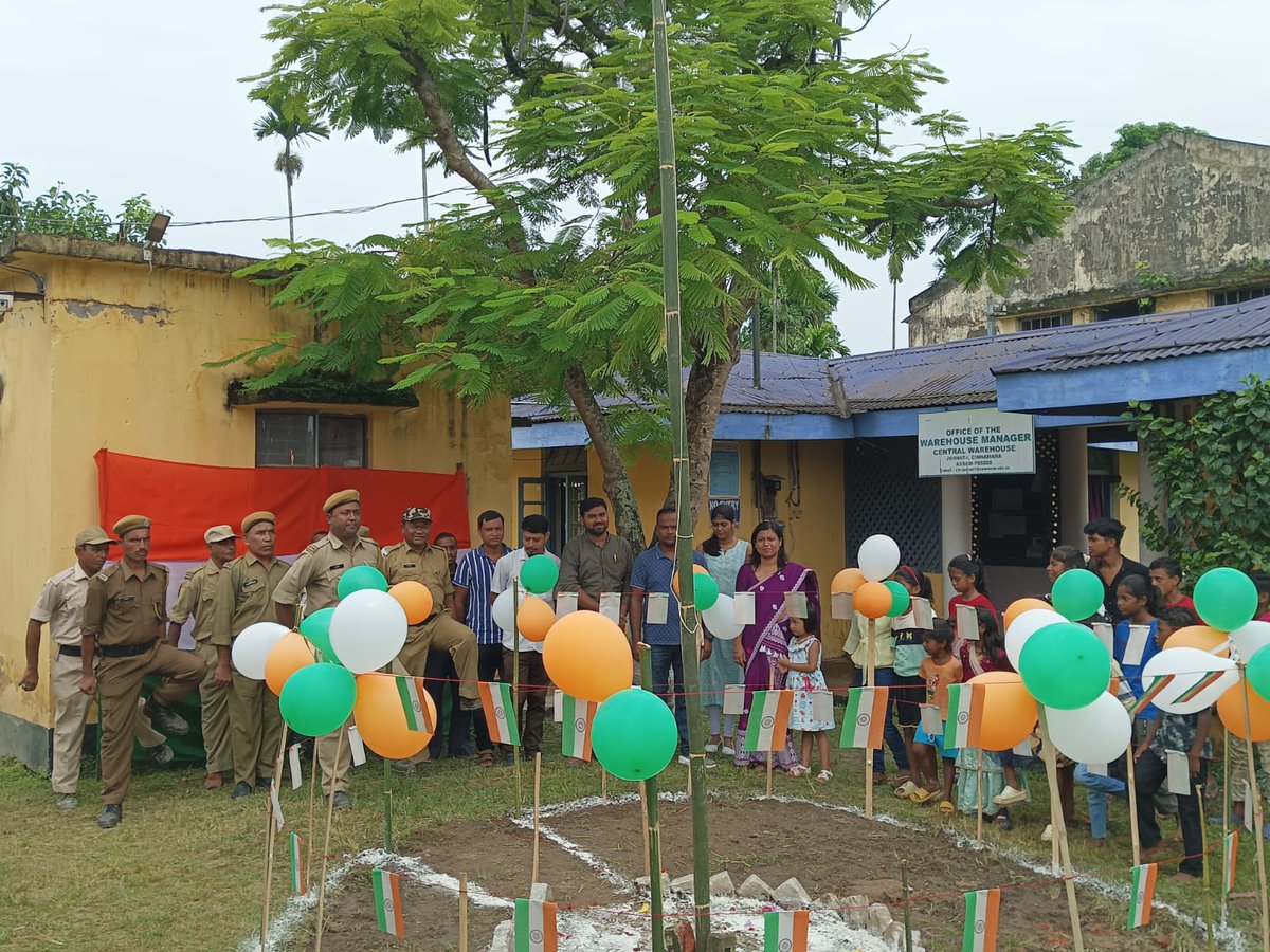 CwcGuwahati's tweet image. Celebrating India&apos;s Strength, Diversity and Unity at CW Jorhat-1, Assam  #IndependenceDay2023 🇮🇳  @cwc_warehouse @fooddeptgoi @fooddeptgoi @MOFPI_GOI @PiyushGoyal @PiyushGoyalOffc