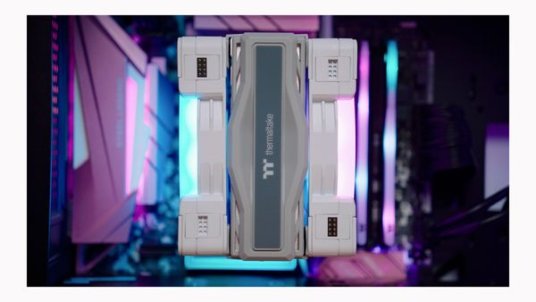 ThermaltakeInc's tweet photo. Even adding the SWAFAN EX RGB onto a tower air cooler can look super cool, so what are you waiting for?
Thanks for the EPIC photos😎@EPIC
Check it out👀
https://t.co/ejcrUpSn94
#thermaltake #custombuild #gaming #swafan #swafanex #pcbuild #rgb https://t.co/GZWRq65yCt