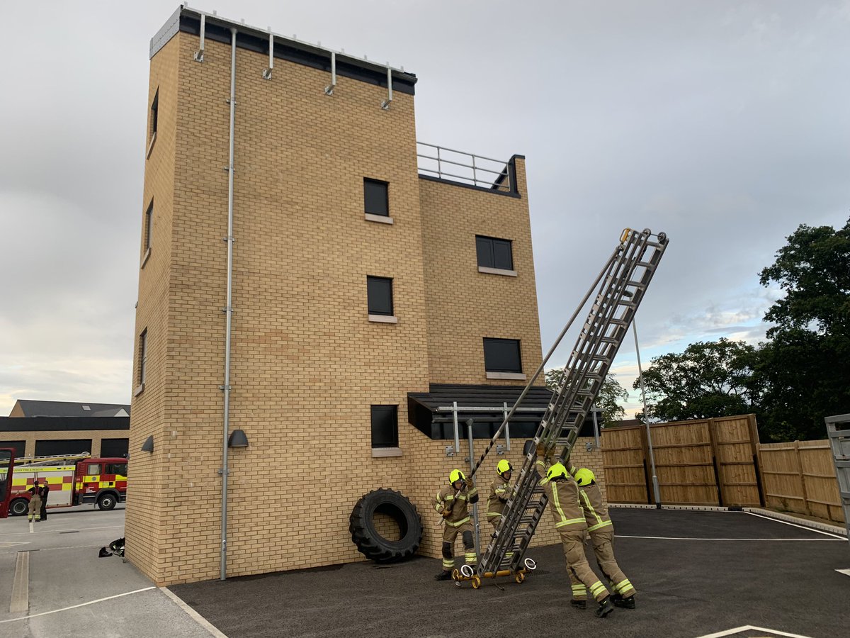 Billingshurst Fire Station tweet media