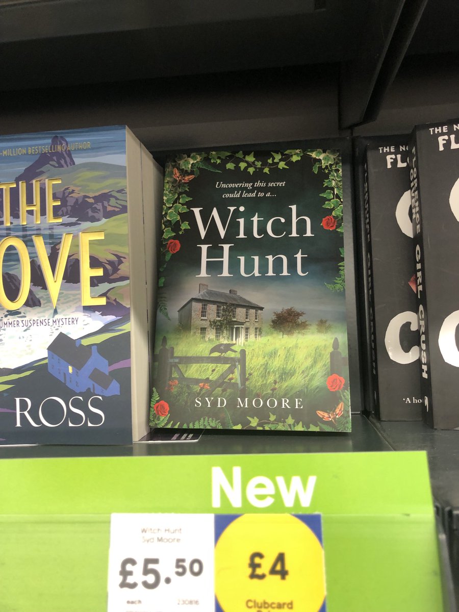 The secret’s out! The good folk ⁦<a href="/AvonBooksUK/">Avon Books UK</a>⁩ have reissued Witch Hunt with a gorgeous new jacket. And it’s only £4 with a club card ⁦<a href="/Tesco/">Tesco</a>⁩ . What do you think of the new look?