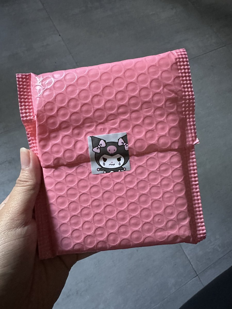 gcfmnji's tweet photo. received my hanni wv set b memset #frombrie ❕ thank you sm @berrybries 🤍 https://t.co/MsBML1On1J