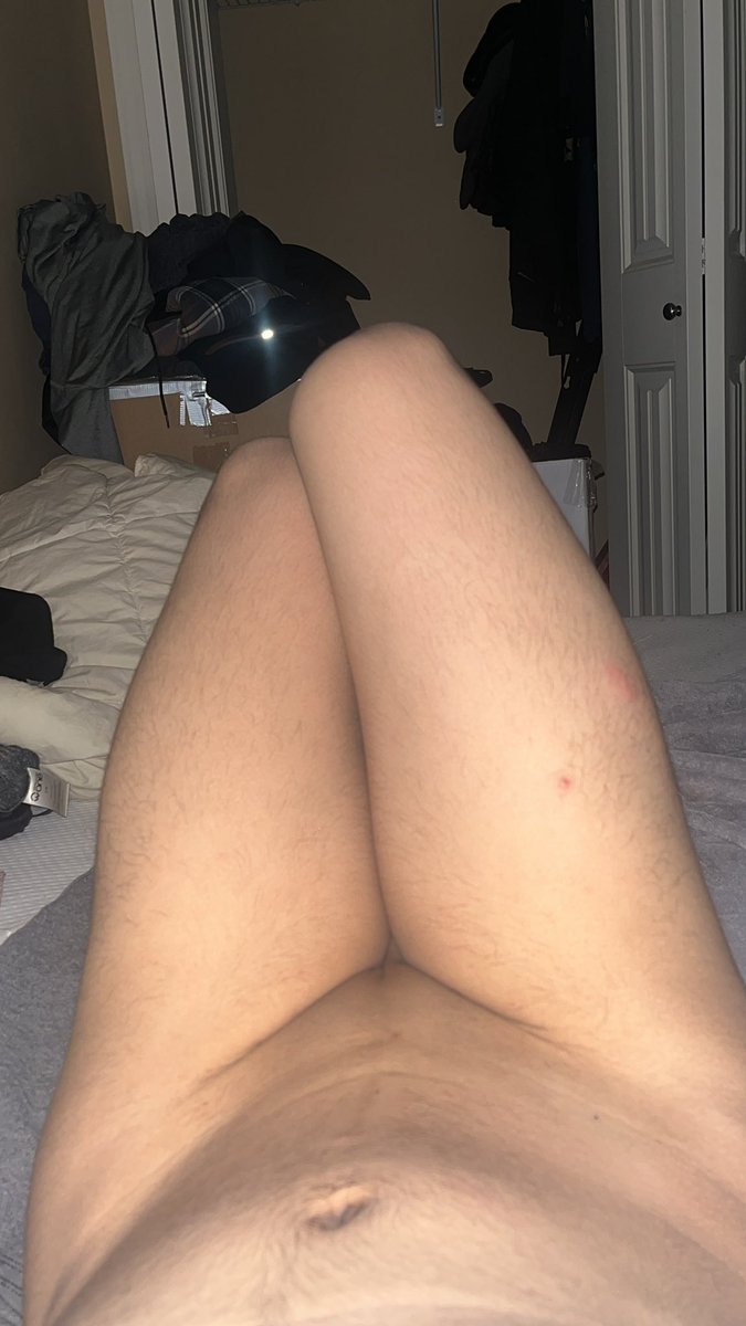 TransSkylar's tweet photo. Sorry I haven’t posted in a while but here’s some thighs while I’m naked in bed https://t.co/UBZHHLdStx