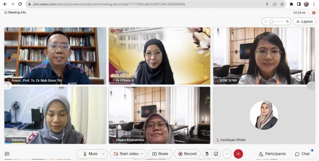 Honored to serve as a viva examiner, aiming to empower the candidate on her research path. Excited for meaningful conversations and collaborative growth. Let's elevate the pursuit of knowledge together! #VivaExaminer #Postgraduate #UniversitiTeknologiMalaysia