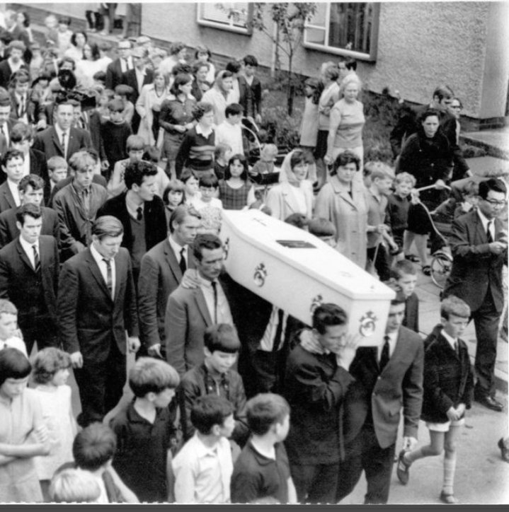 pauladepaor66's tweet photo. #TruthAndJustice  For Patrick Rooney Murdered by RUC 1969. The First child Murdered In Belfast. Only 9half. 54 Anniversary today. 
#OurBelfastChild ⚖️⚖️⚖️⚖️⚖️
#TruthForAll🙏💙🙏
#TruthHurts⚖️⚖️⚖️⚖️⚖️⚖️⚖️ https://t.co/f9izE7GRxX
