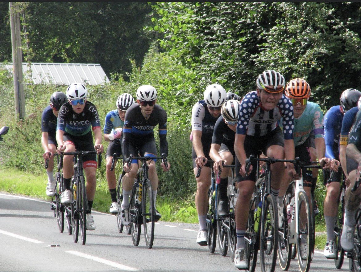 FinnDunton2's tweet photo. Surrey League on Sunday. Solid day with Adam up the road in the final, with me  making sure the group wasn’t brought back. 
@PedalPotential https://t.co/2QkOyA0S05