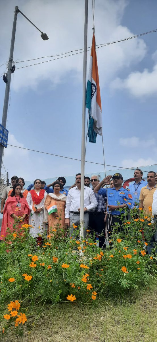 Independence Day celebrated with great patriotic fervour and enthusiasm in Directorate of Health Services Jammu today on 15.8.23.The National Flag was hoisted by DHSJ Dr Rajeev K Sharma in presence of Officers and Officials of the Directorate. @AmritMahotsav @diprjk