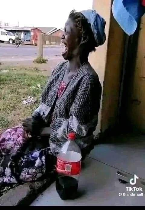 Nomthy_Dlamini's tweet photo. Share a funny picture from Your Gallery https://t.co/wPnm5CqZCo