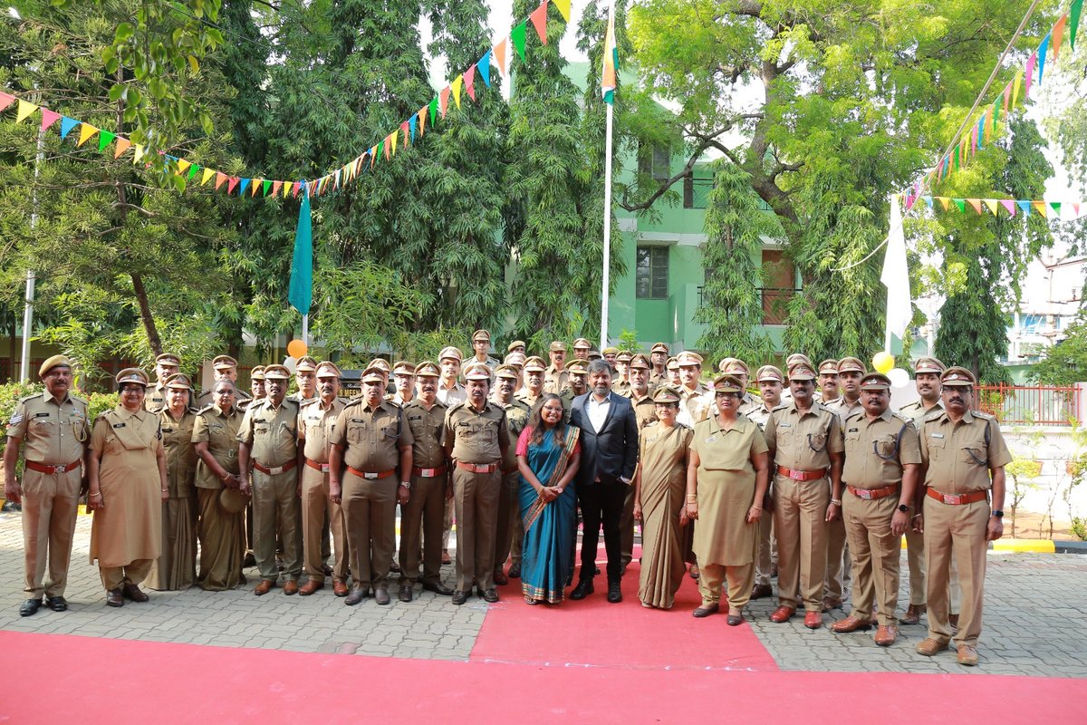GstSalem's tweet photo. "🇮🇳 Celebrated 77th Independence Day at Salem GST Commissionerate! 🎉 Smt. Deepti IP, Joint Commissioner, hoisted the flag, joined by officers, staff and family members. #IndependenceDay. https://t.co/bVDLQRAFBE