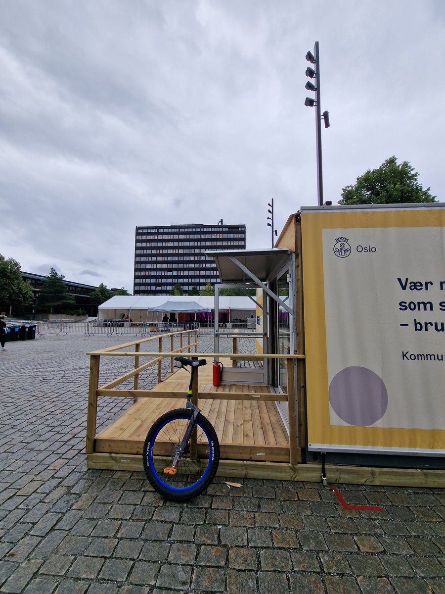 Da har jeg gjort min plikt. 
Jeg stemmer prinsipielt, grønt, for jeg mener vi må begrense vårt behov for å ødelegge alt rundt oss.