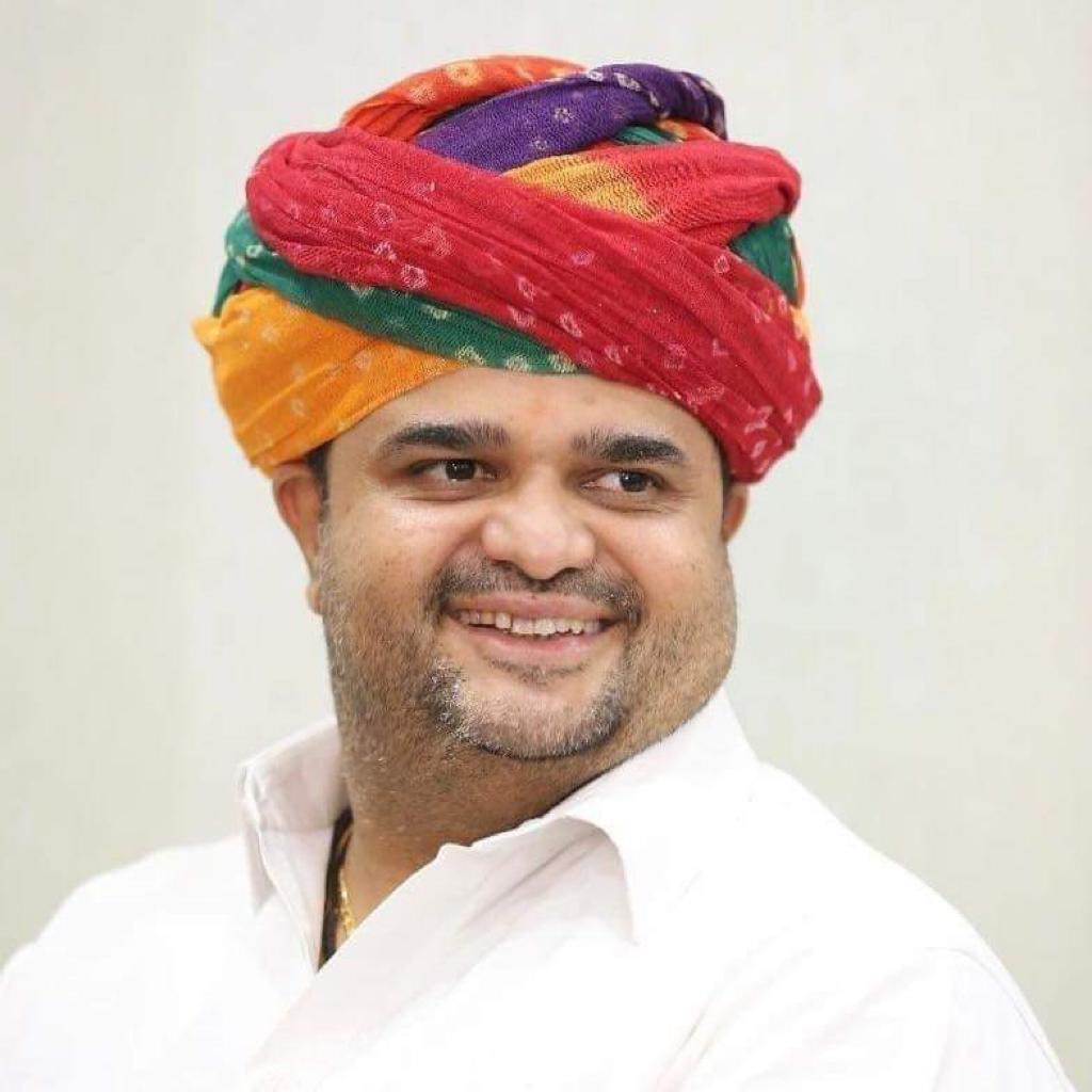 AICC सचिव राजस्थान बीज निगम के अध्यक्ष बड़े भाई श्री धीरज गुर्जर जी को जन्मदिन की हार्दिक शुभकामनाएँ । मै परम पिता परमेश्वर से आपके सुखी व दीर्घायु जीवन की कामना करता हूँ।<a href="/dgurjarofficial/">Dheeraj Gurjar</a>